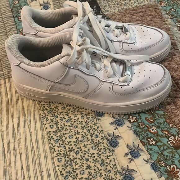 Nike Air Force One sneakers - Picture 1 of 5